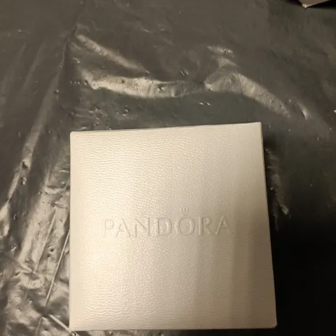 PANDORA HEART PENDANT NECKLACE WITH CRYSTALS – BOXED