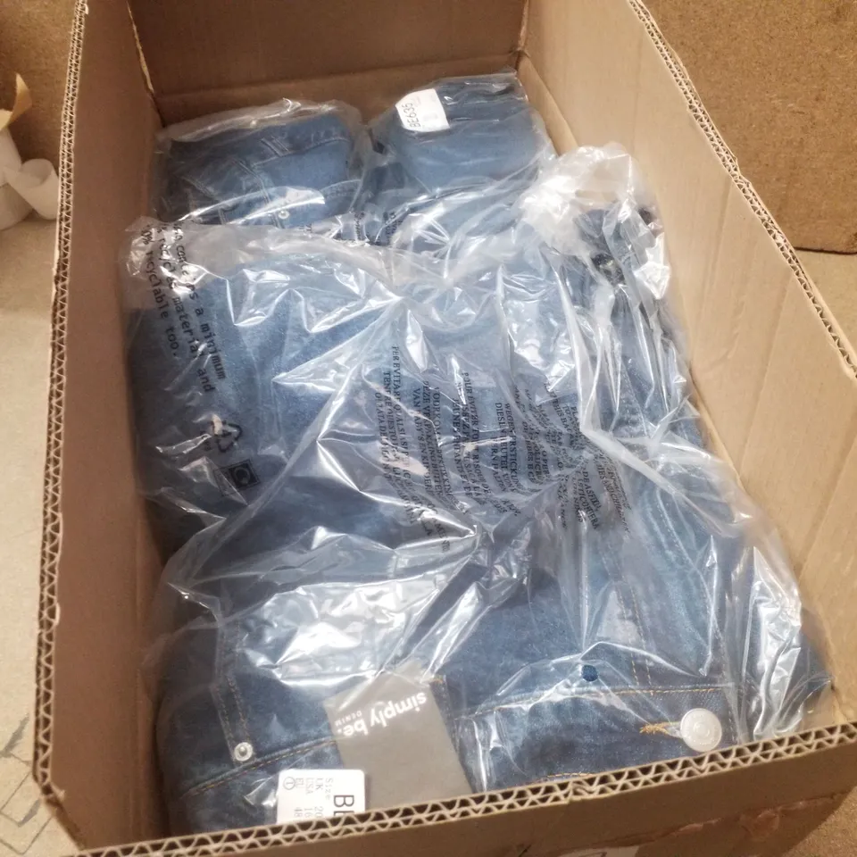 BOX CONTAINING APPROXIMATELY 10 BRAND NEW SIMPLY BE MID BLUE PLEAT DETAIL WIDE LEG JEANS - SIZE 20L