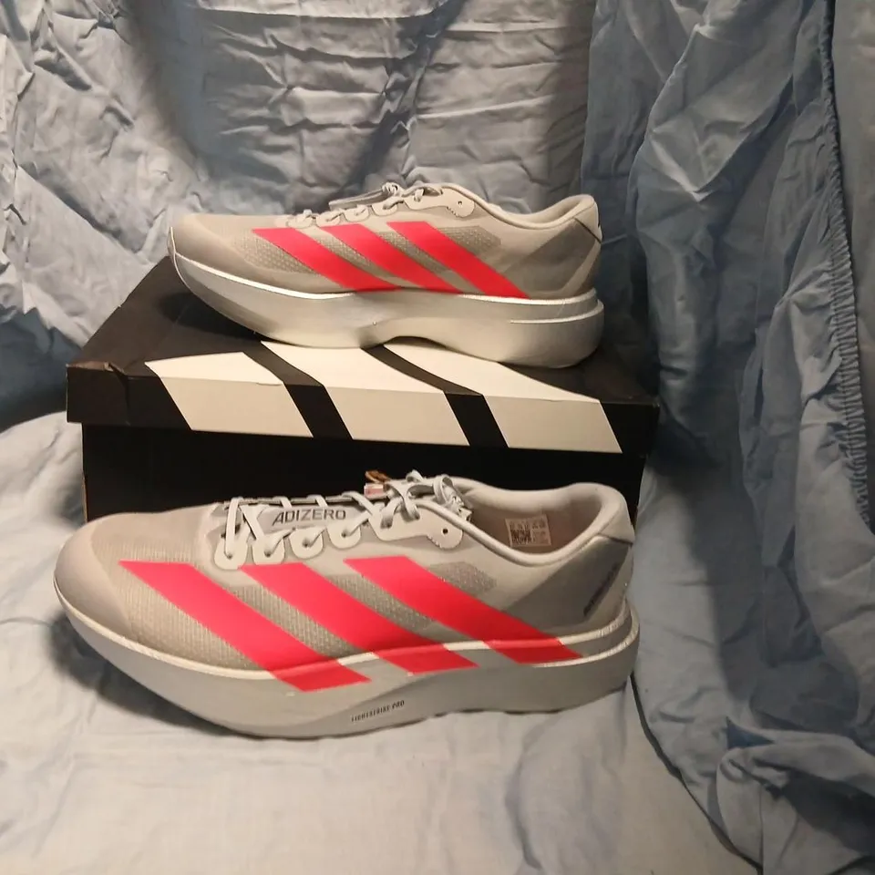 ADIDAS ADIZERO EVO SL M RUNNING SHOES – GREY WITH CORAL STRIPES, UK 13 (US 13.5)