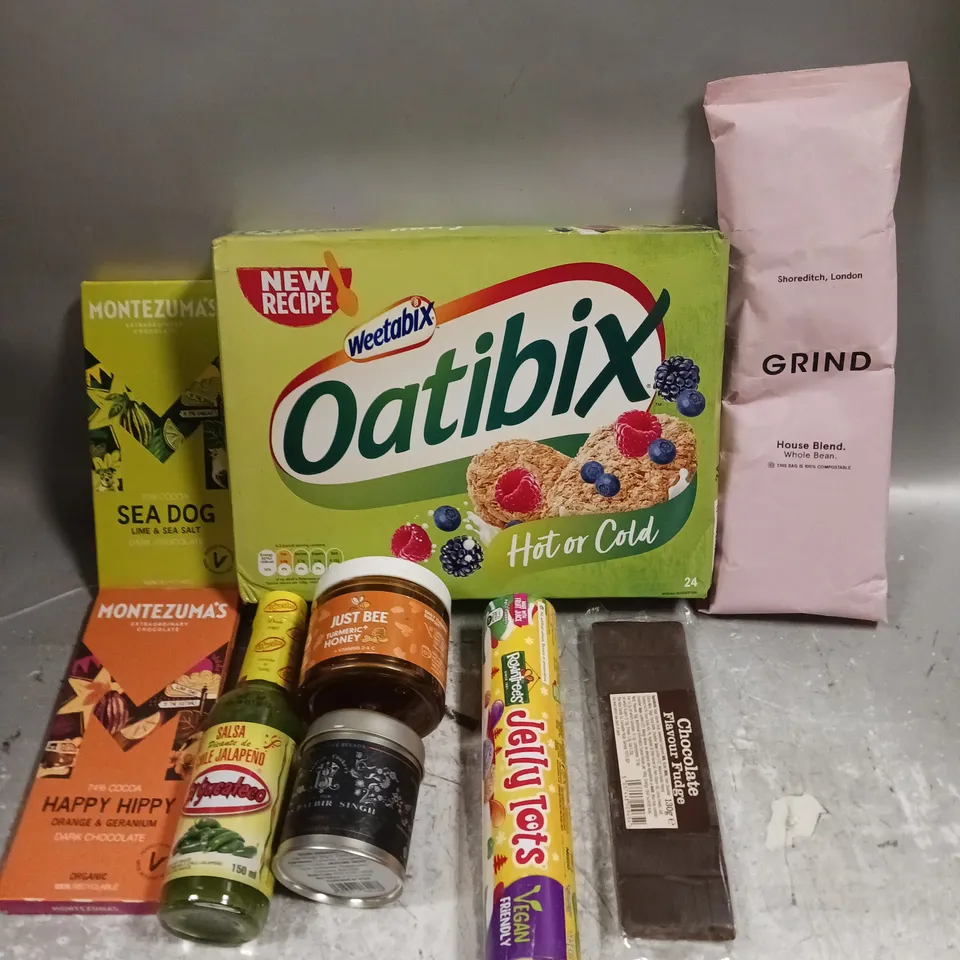 APPROXIMATELY 15 ASSORTED FOOD/DRINK PRODUCTS TO INCLUDE OATIBIX, JELLY TOTS, GRIND COFFEE ETC 