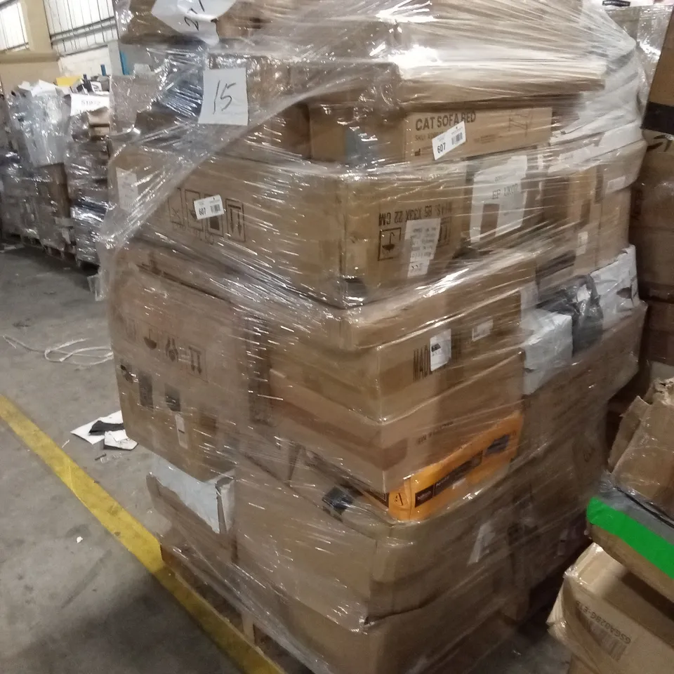 PALLET OF ASSORTED HOUSEHOLD GOODS AND PRODUCTS TO INCLUDE; FLATPACK FURNITURE, PORTABLE GAS STOVE, CAT SOFA BED ETC