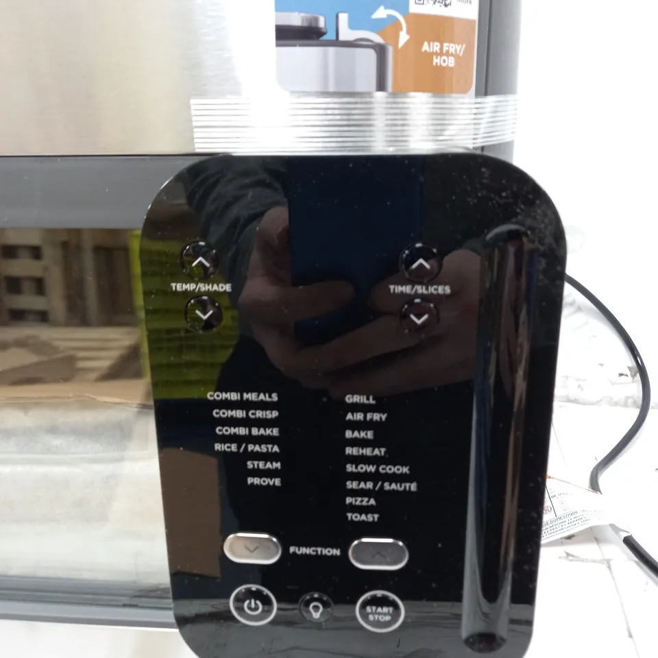NINJA MULTIFUNCTION 14 IN 1 OVEN & AIR FRYER 