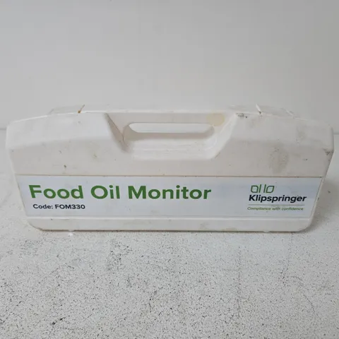 FOM330 FOOD OIL MONITOR IN WHITE CASE