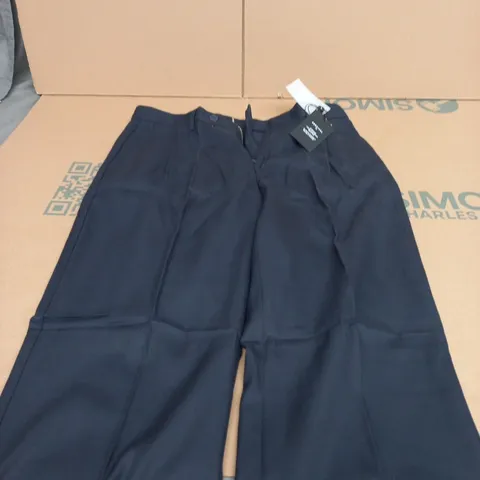 PERCIVAL NAVY LYOCELL PLEATED LEG TROUSERS – UK 32R