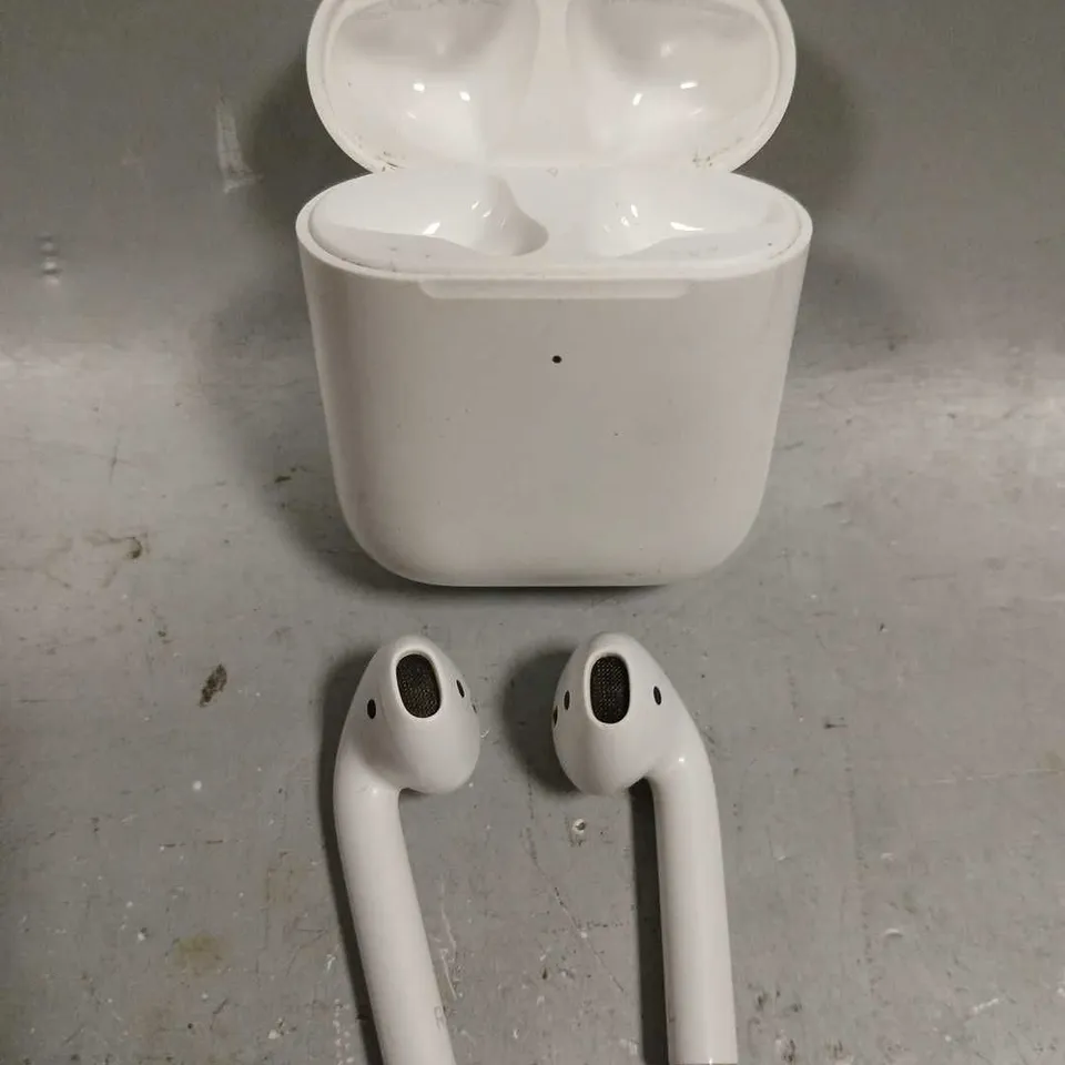 APPLE AIRPODS - A1938