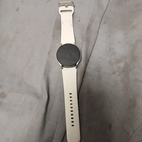 SAMSUNG GALAXY WATCH 6 LTE (40MM)