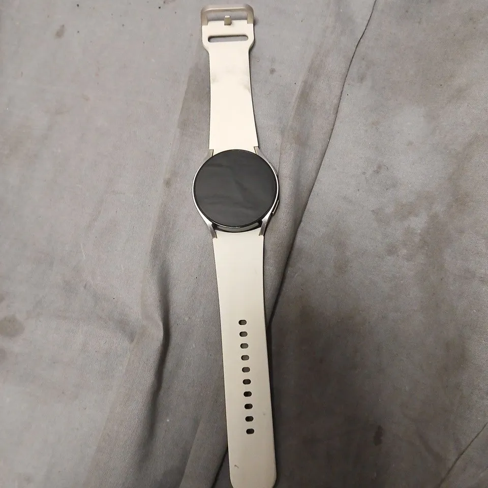 SAMSUNG GALAXY WATCH 6 LTE (40MM)