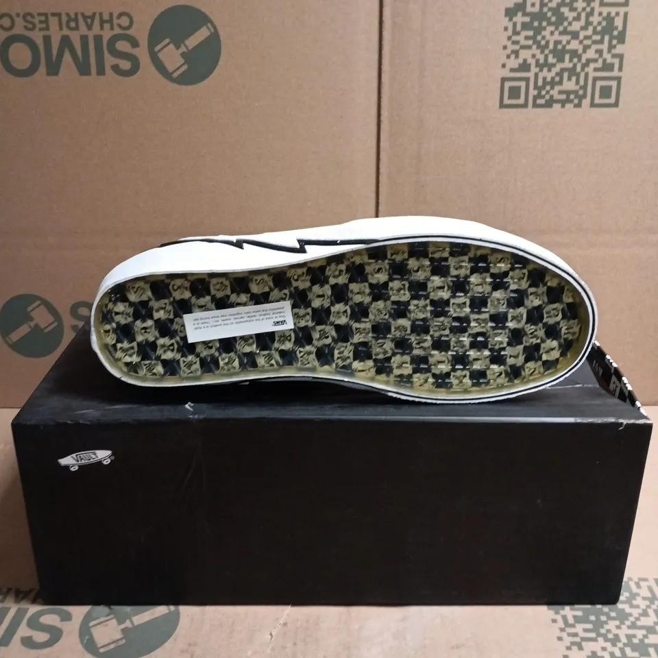 VANS VAULT X MASTERMIND JAPAN SK8-HI BOLT LX TRAINERS – BLACK, UK 10