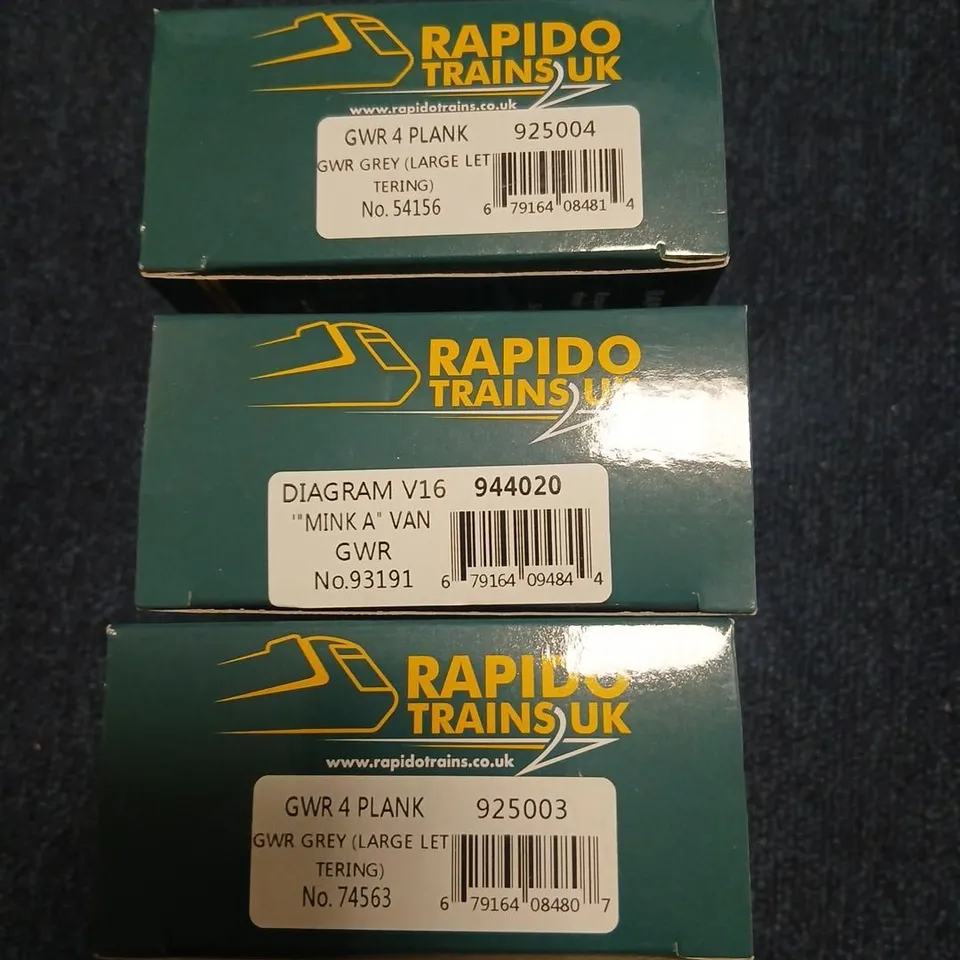 RAPIDO TRAINS UK GWR 4-PLANK WAGONS (2) & MINK A VAN – BOXED