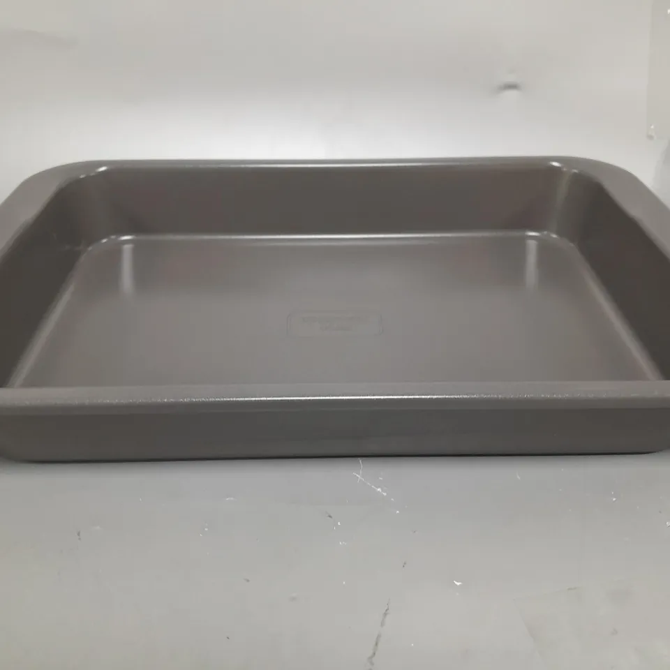 BOXED NINJA 9" X 13" ZEROSTICK PROFESSIONAL ROASTING TIN