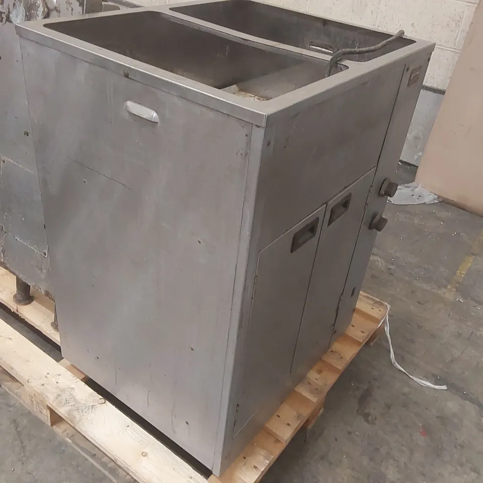 VICTOR COMMERCIAL BAIN MARIE/CUPBOARD