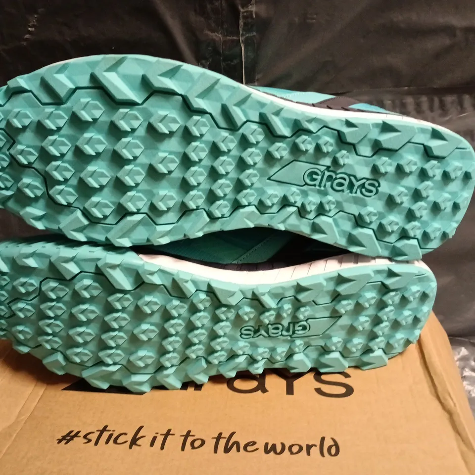 GRAYS RAID TRAINERS IN TEAL/NAVY - UK 12