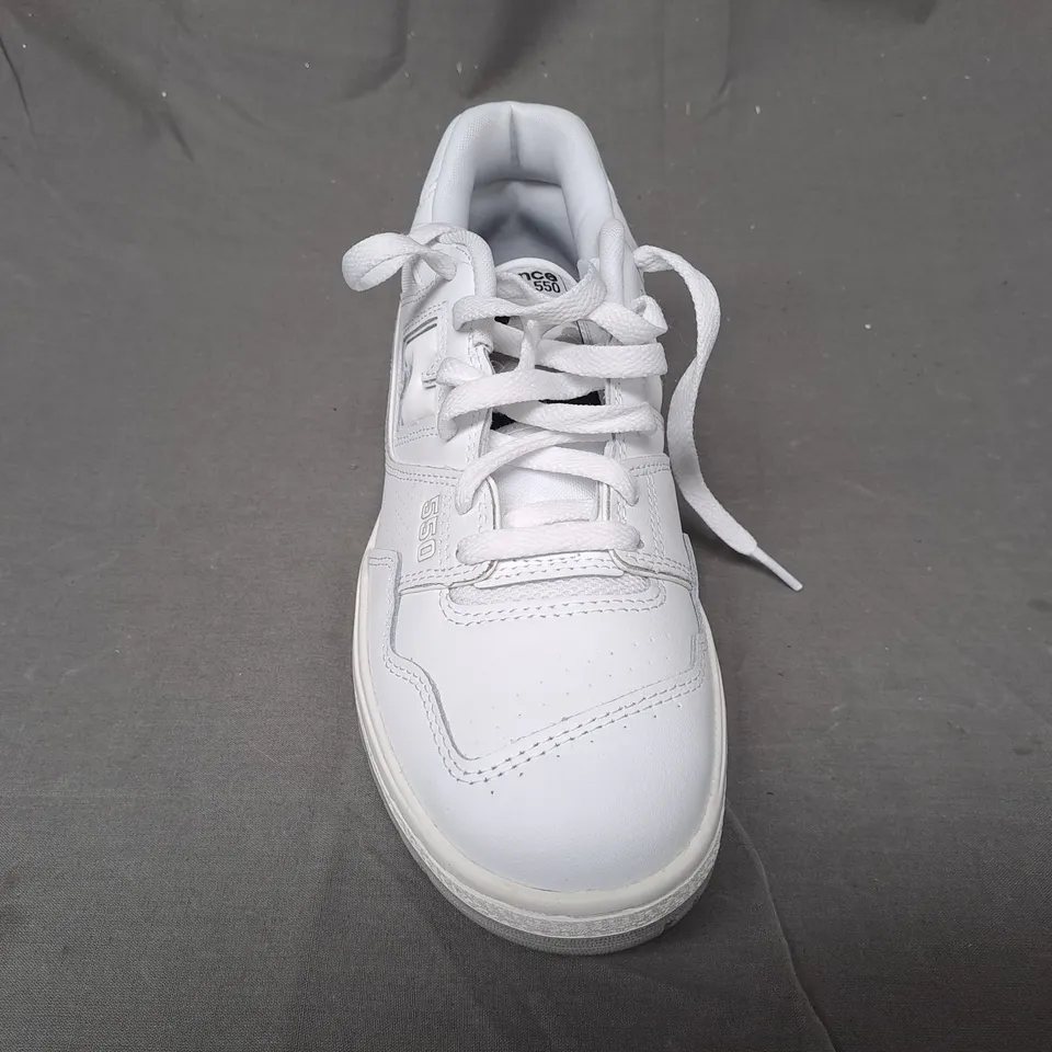 BOXED PAIR OF NEW BALANCE 550 SHOES IN WHITE UK SIZE 7