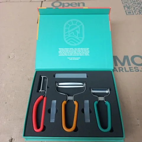 SPARTAN KITCHEN 3-PIECE PEEL & PREP SET β COLOURFUL PEELERS (OPEN BOX)