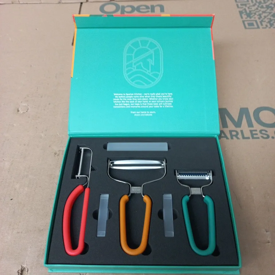 SPARTAN KITCHEN 3-PIECE PEEL & PREP SET – COLOURFUL PEELERS (OPEN BOX)