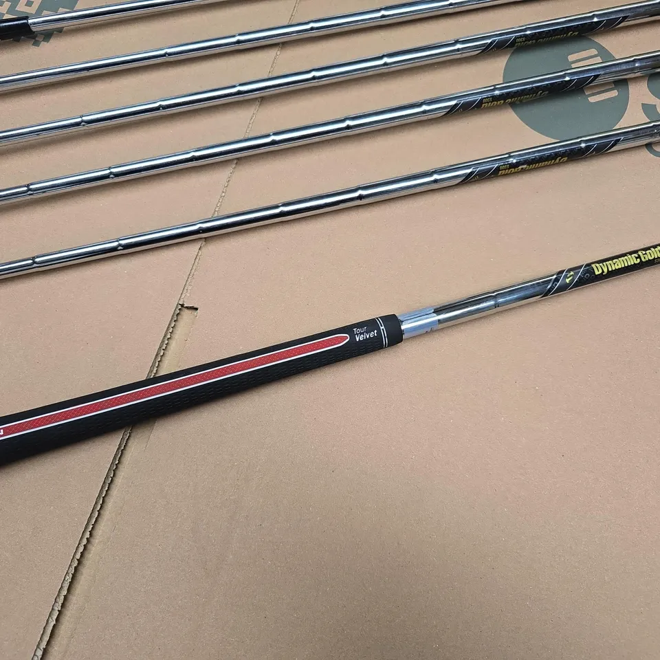 LOT OF 6 GOLF PRIDE ALIGN DYNAMIC GOLD S300 P.770 GOLF CLUBS