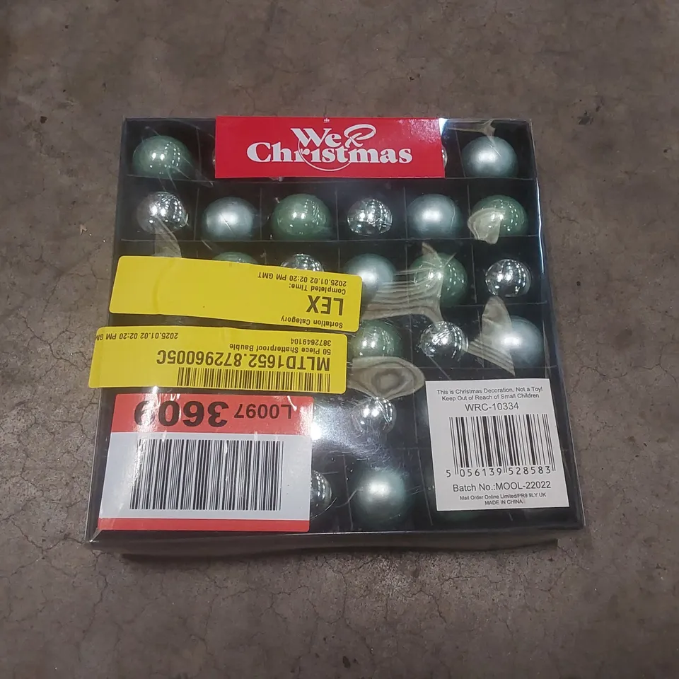 BOXED 50 PIECE SHATTERPROOF BAUBLE SET