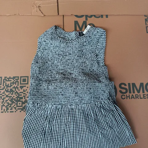 NOBODY'S CHILD SLEEVELESS CHARLIE MONO GINGHAM MIDAXI DRESS IN BLACK/WHITE SIZE UK 10