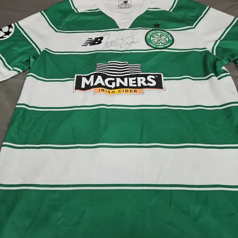 SIGNED CELTIC FC HOME JERSEY - BROWN 8 - AUTOGRAPH UNSPECIFIED