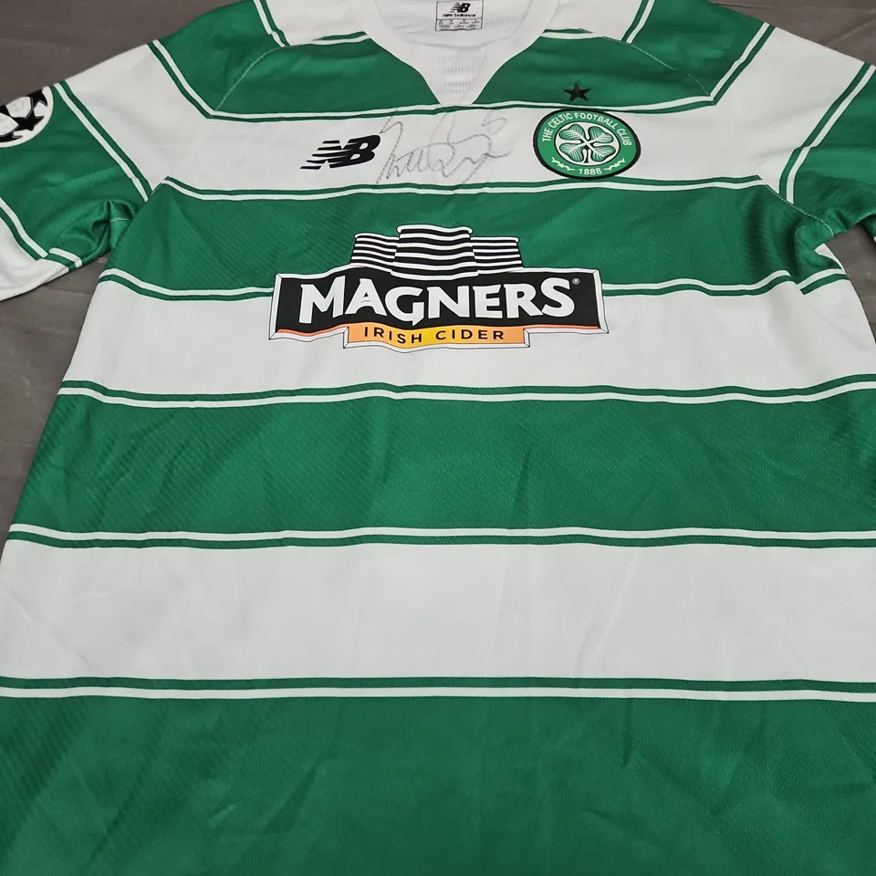 SIGNED CELTIC FC HOME JERSEY - BROWN 8 - AUTOGRAPH UNSPECIFIED