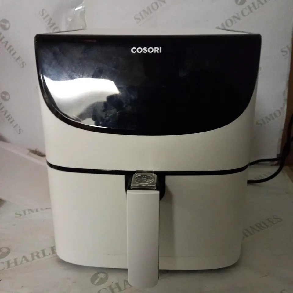 COSORI AIR FRYER 1700W MAX XXL 5.5L DIGITAL TOUCHSCREEN - WHITE