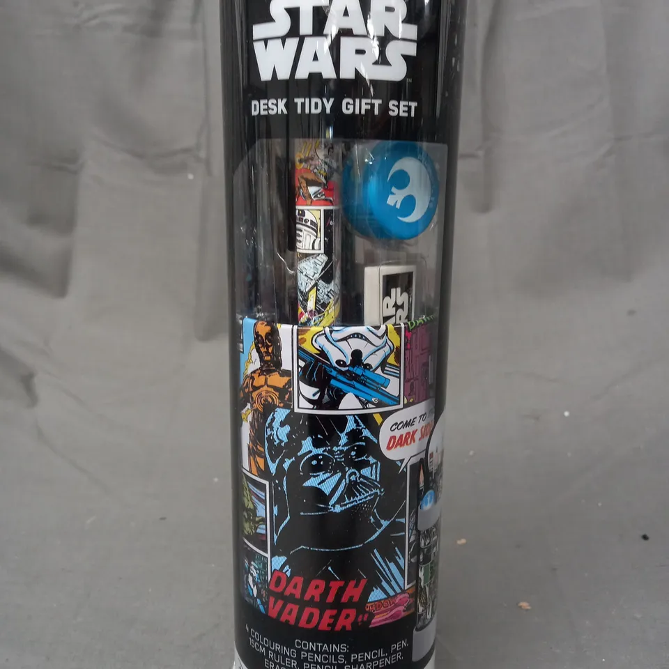 DISNEY STAR WARS DESK TIDY GIFT SET