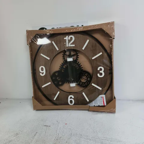 WALL CLOCK WITH VISIBLE GEARS β MODEL HZ1-003620 β WOODEN FACE (BATTERY POWERED)