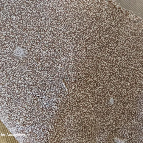 ROLL OF QUALITY HEARTLANDS ULTRA FLADBURY CARPET APPROXIMATELY 4M Γ 5.5M