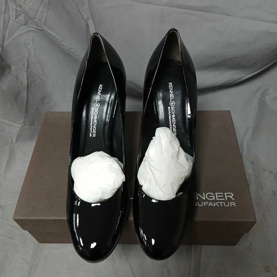 KENNEL & SCHMENGER BLACK PATENT LEATHER HIGH-HEELED PUMPS – WOMEN'S DESIGNER SHOES SIZE 7