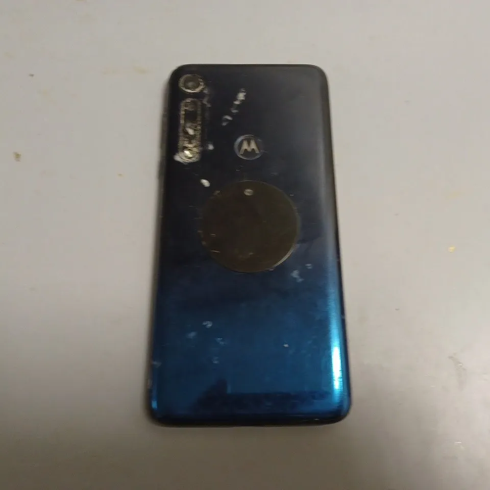 MOTOROLA ONE MACRO