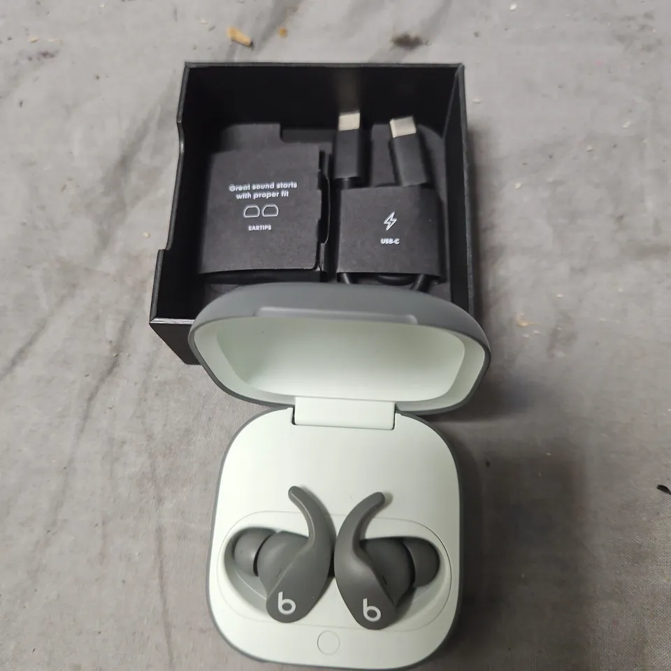 BEATS FIT PRO WIRELESS EARBUDS WITH CHARGING CASE