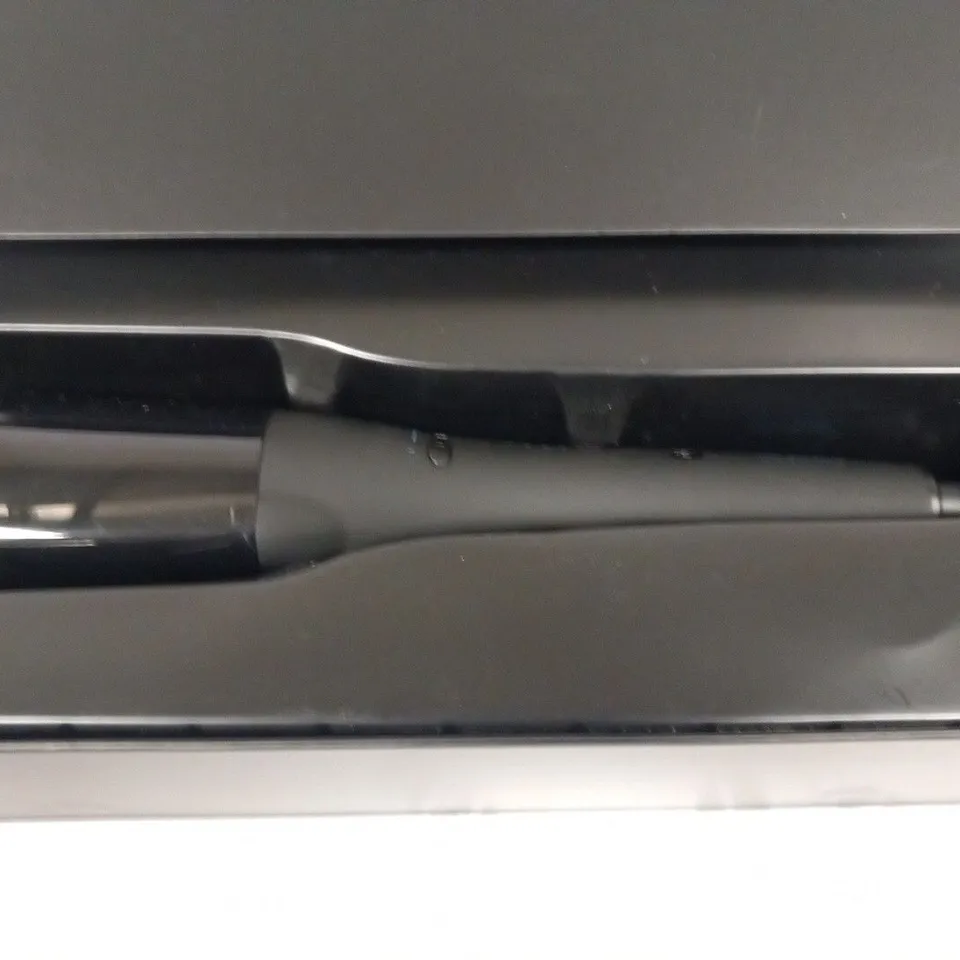 BOXED REVAMP PROGLOSS HOLLYWOOD WAVE, CURL AND ADVANCED SHINE