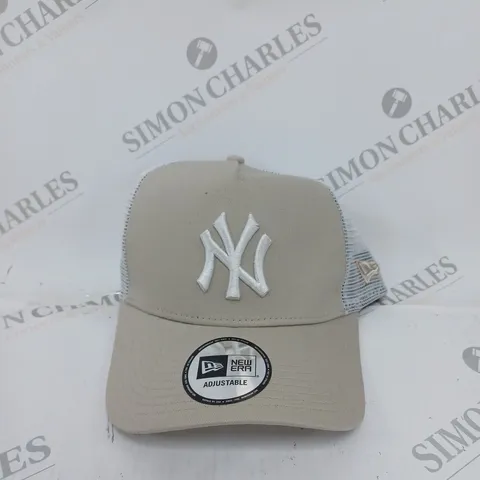 NEW ERA WHITE CAP