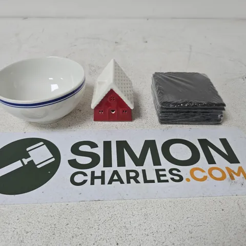 LOT OF APPROXIMATELY 15 ASSORTED POTTERY AND GLASS ITEMS TO INCLUDE A CERAMIC COTTAGE, BOWLS AND SLATE MUG COASTERS