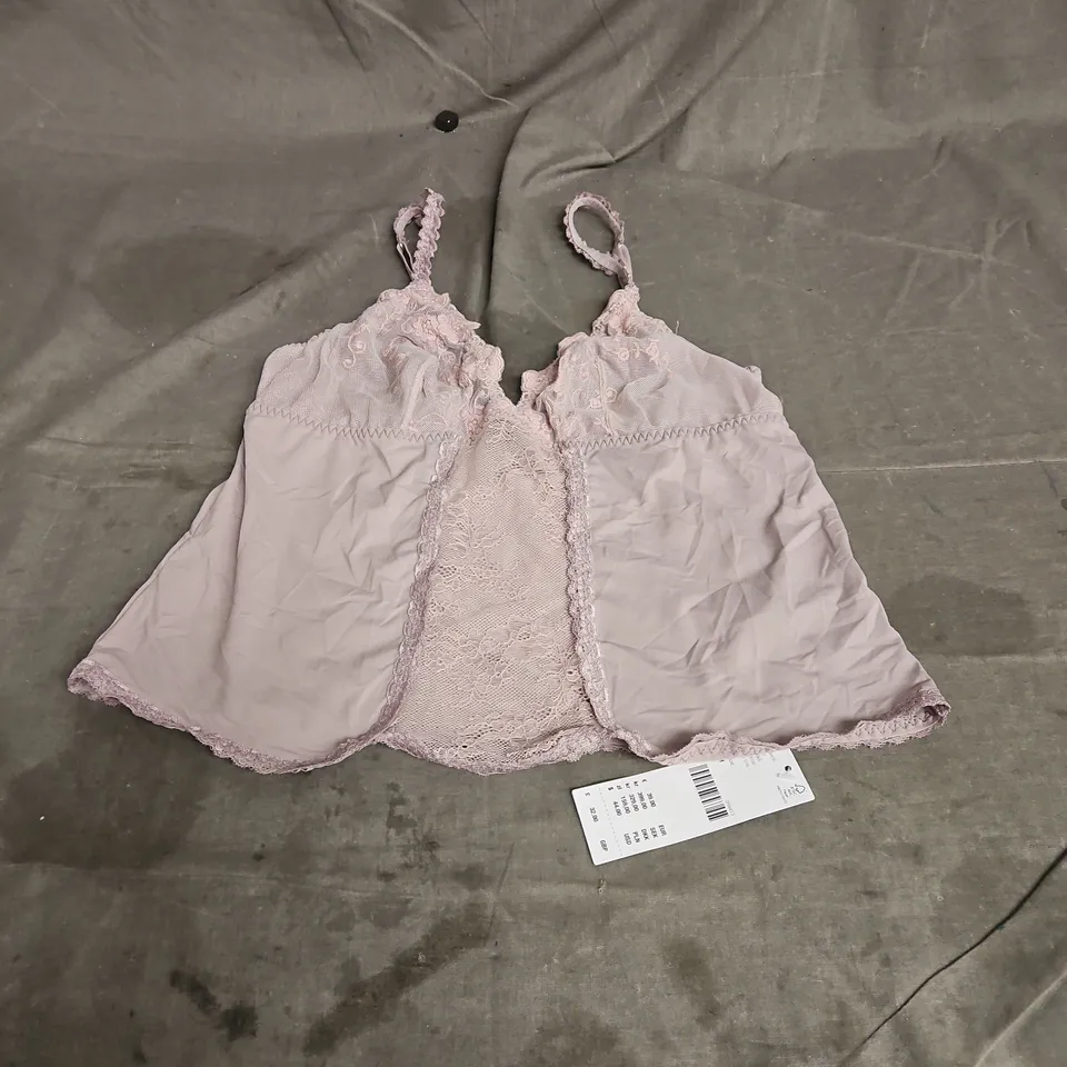 OUT FROM UNDER LACE CAMI TOP IN MAUVE SIZE M