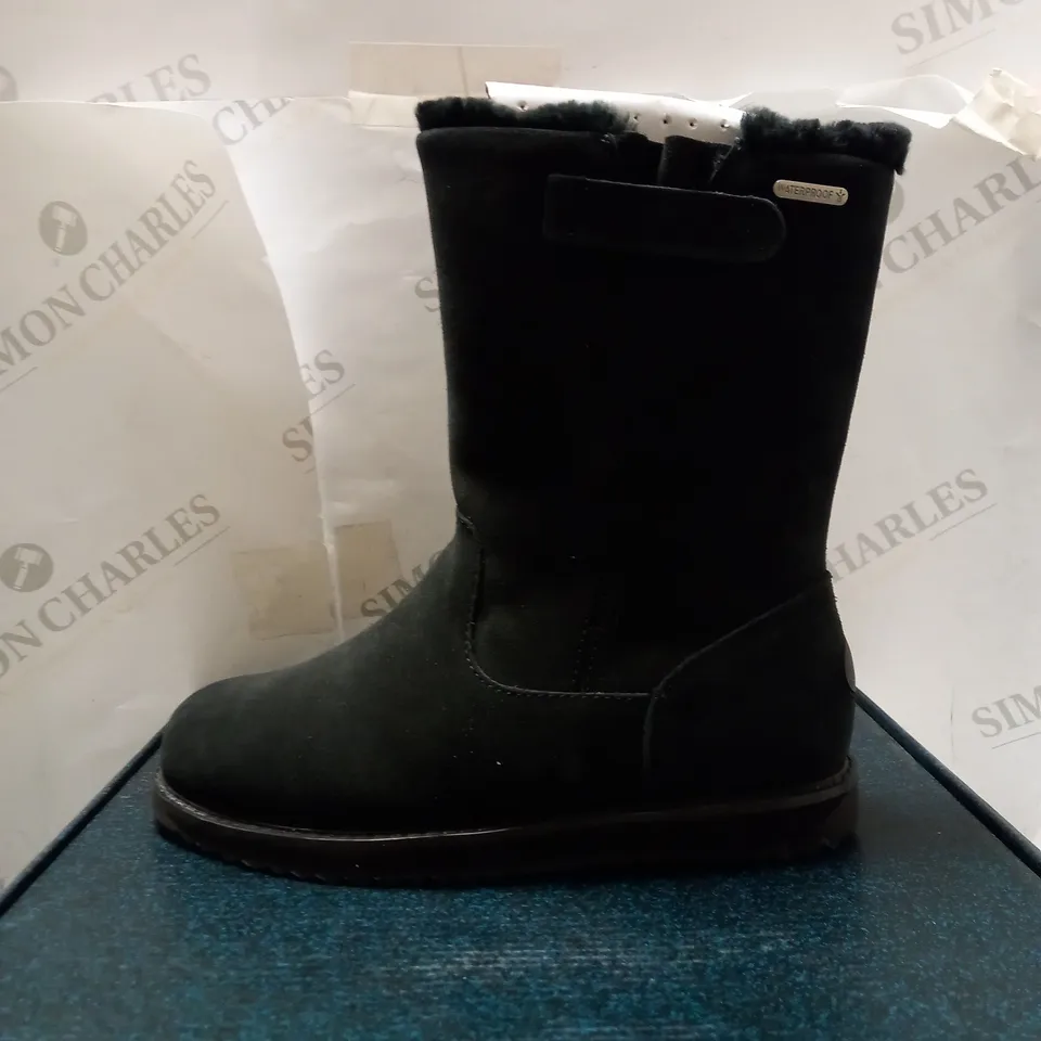 EMU AUSTRAILIA ELECTRA BLACK BOOTS - SIZE 6