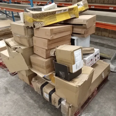 PALLET OF ASSORTED HOUSEHOLD GOODS AND PRODUCTS TO INCLUDE; MINI FRIDGE, DISH RACKS, ICE BALL MOLD, EGG BOILER ETC