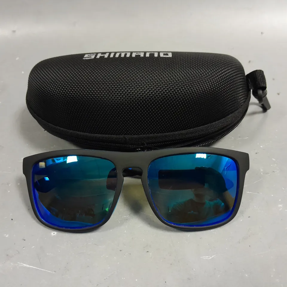 SHIMANO POLARISED GLASSES WITH BLUE/BLACK FRAMES
