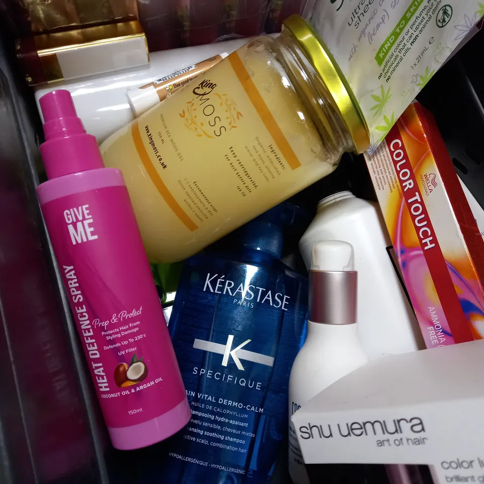 ASSORTMENT OF BEAUTY AND HAIRCARE ITEMS APPROX. 20 ITEMS 