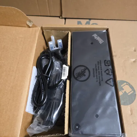 THINKPAD UNIVERSAL THUNDERBOLT 4 DOCK – BOXED