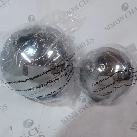 BOXED KELLY HOPPEN SET OF 2 INDOOR OUTDOOR PRELIT GLASS DECOR, REFLECTIVE ORBS