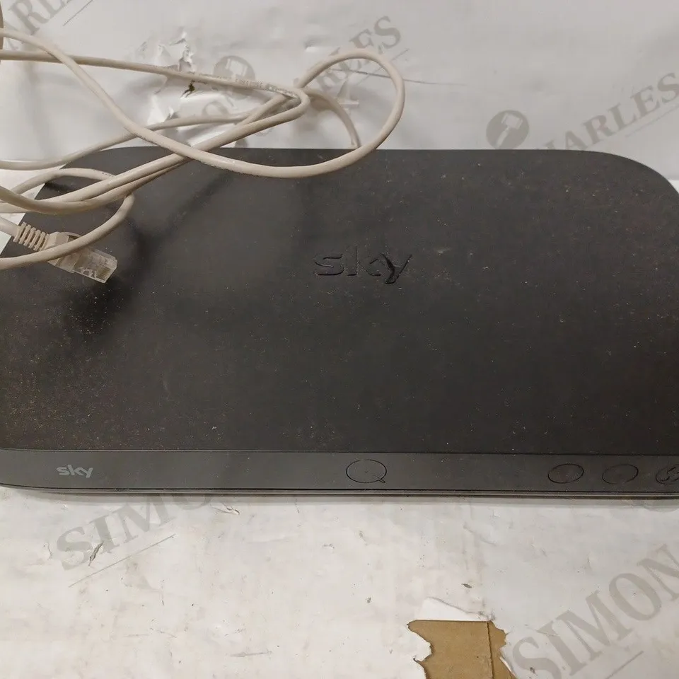 SKY-Q BOX 1TB ES340A-D8 BOX