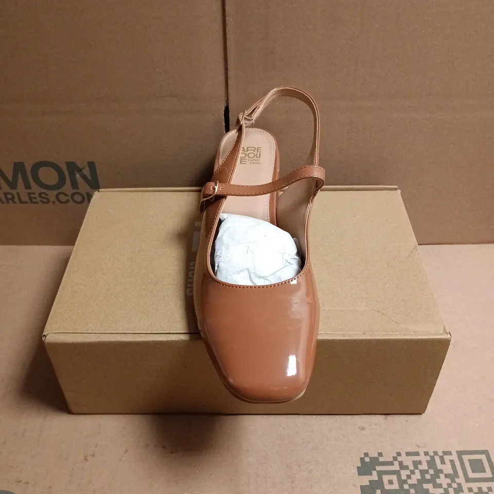 BOXED PAIR OF BLOCK HEEL SLINGBACK PUMPS - 7