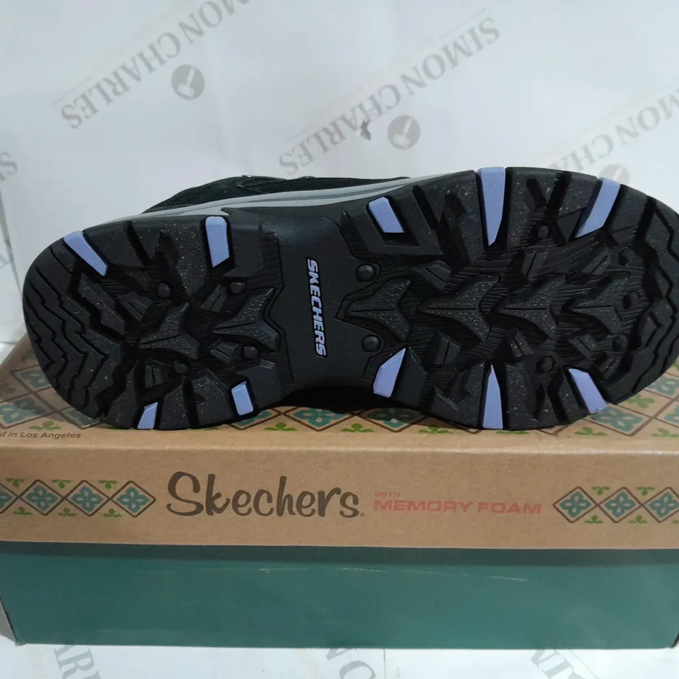 BOXED PAIR OF SKECHERS ALPHA WATERPROOF BOOTS BLACK UK SIZE 6