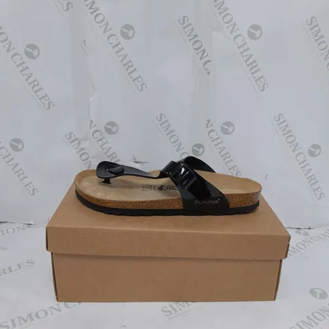 BONOVA BLACK SANDALS SIZE 7