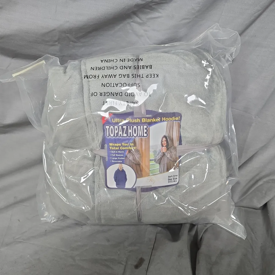 TOPAZ HOME ULTRA PLUSH BLANKET HOODIE – GREY