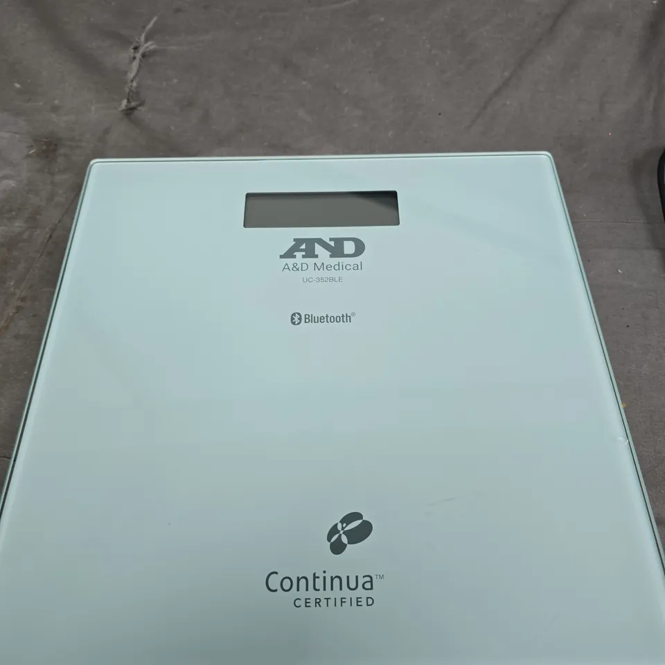 A&D Medical UC-352BLE Digital Scale with Bluetooth – Continua Certified