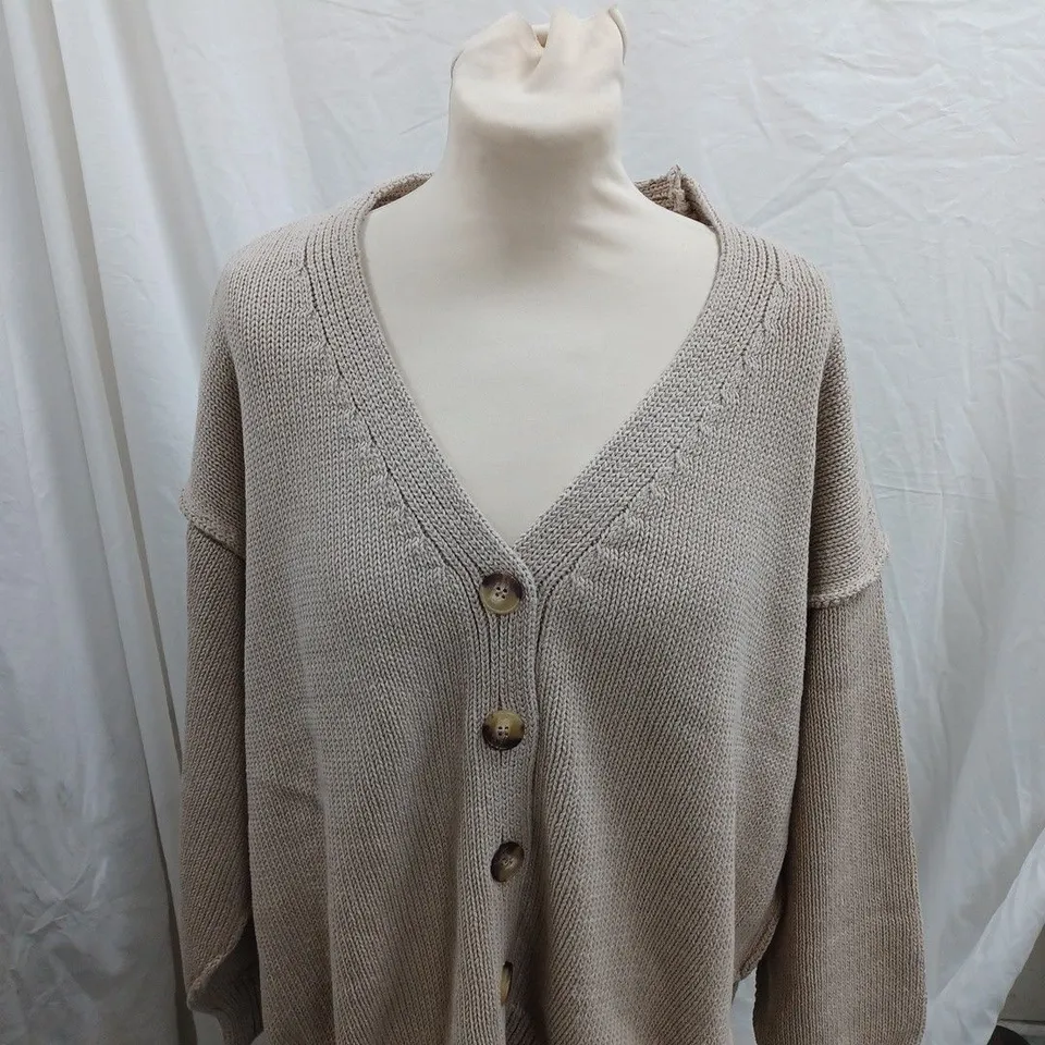 ZARA KNITTED HEAVY WEIGHT CARDIGAN IN TAN - SMALL