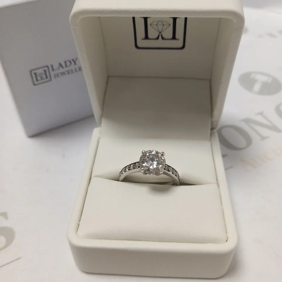 BOXED LADY LYNSEY 9CT GOLD 2.25CT TOTAL ROUND BRILLIANT MOISSANITE SOLITAIRE RING WITH STONE SET SHOULDERS