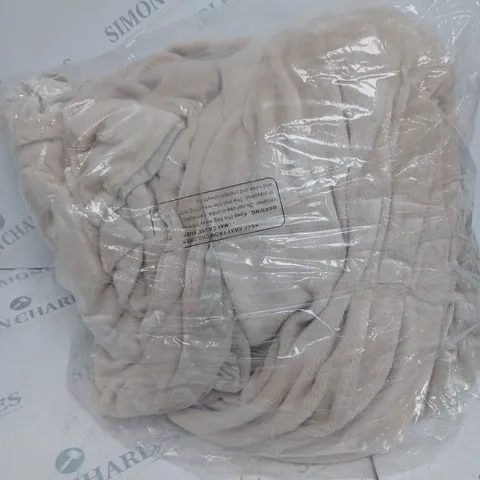 COZEE HOME KING SIZED VELVET DUVET COVER IN CHAMPAGNE COLOUR